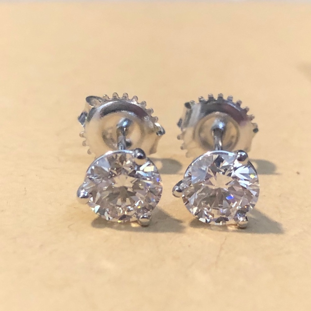 1.50ctw lab grown diamond stud earrings